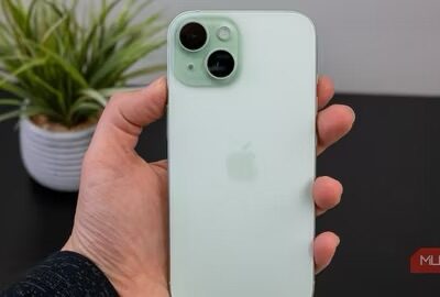 Person holding the Apple iPhone 15